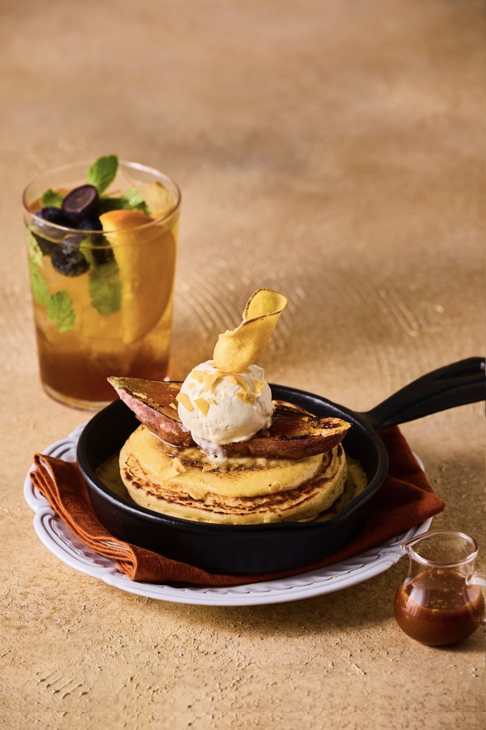 【期間限定】窯出しブリュレパンケーキ蜜芋と塩キャラメル