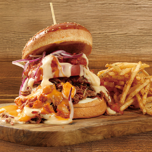 【溢れだしそうな程のボリューム】プルドポークチーズメルトバーガー